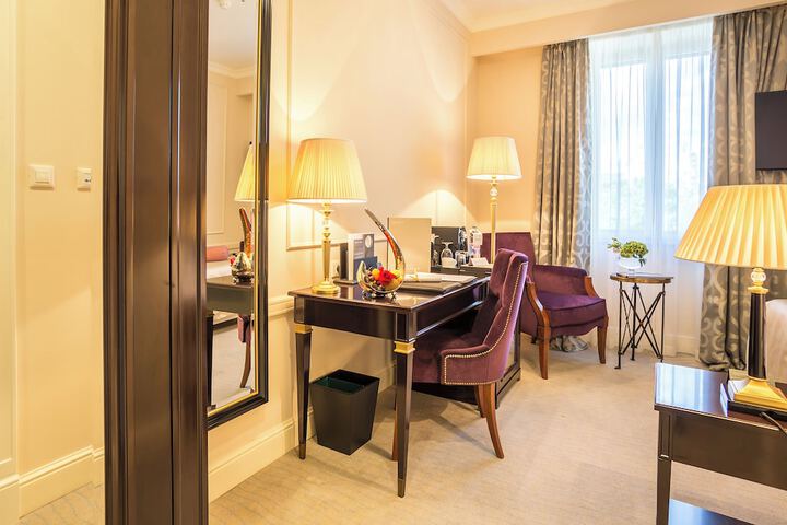 Room 86 of 135