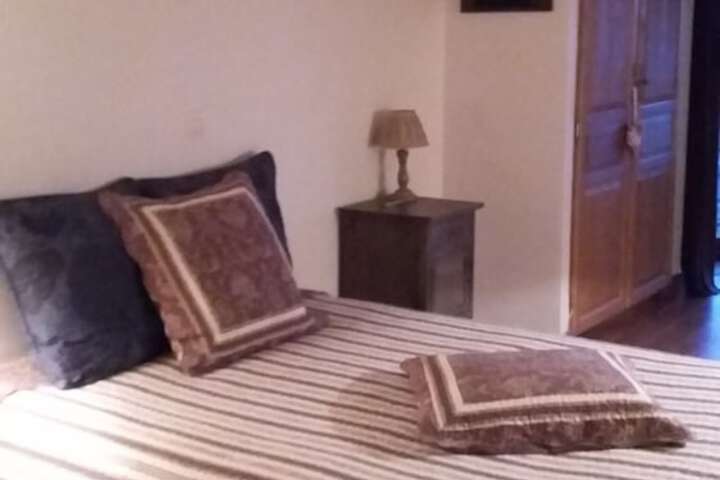 Room 2 of 31