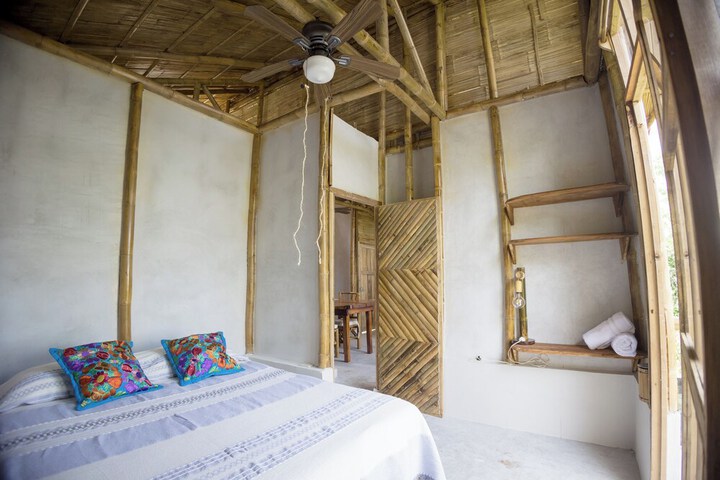 Room 8 of 21