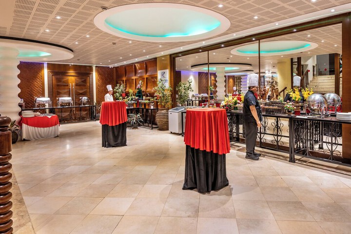 Ballroom/Hall 127 of 155