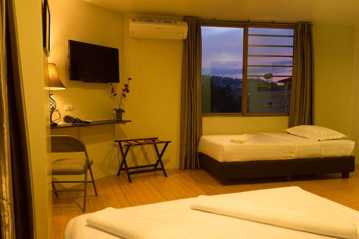 Room 7 of 48