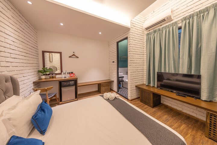 Room 14 of 49