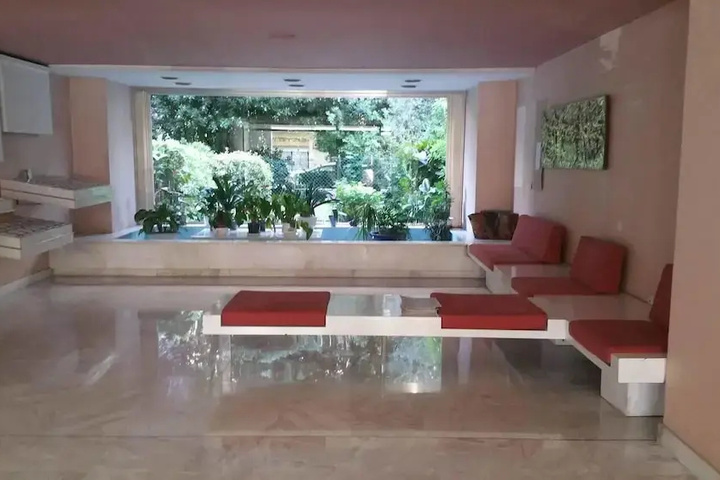 Room 7 of 15