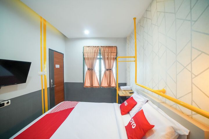 Room 19 of 34