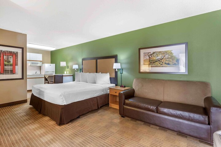 Room 20 of 34