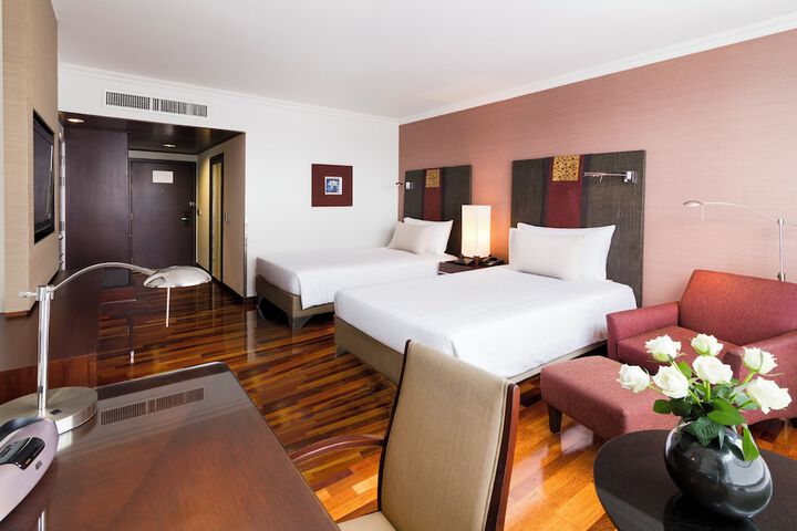 Room 16 of 110