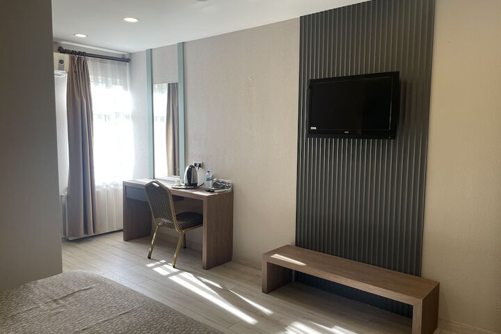 Room 15 of 32