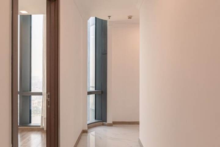 Ballroom/Hall 219 of 243