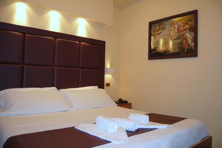 Room 15 of 21