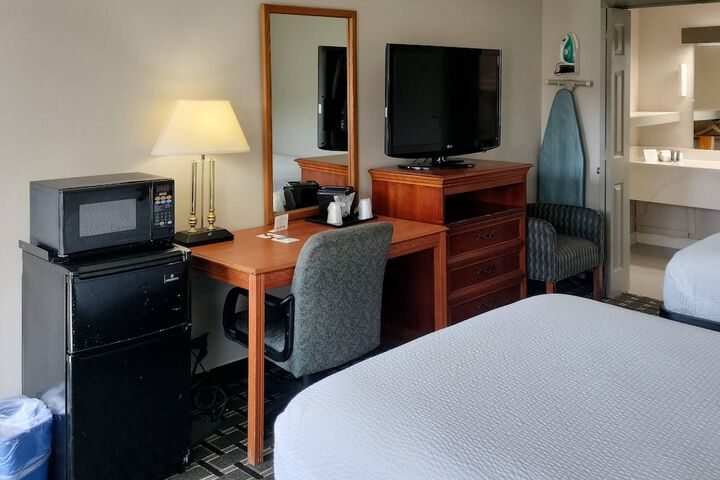 Room 120 of 190
