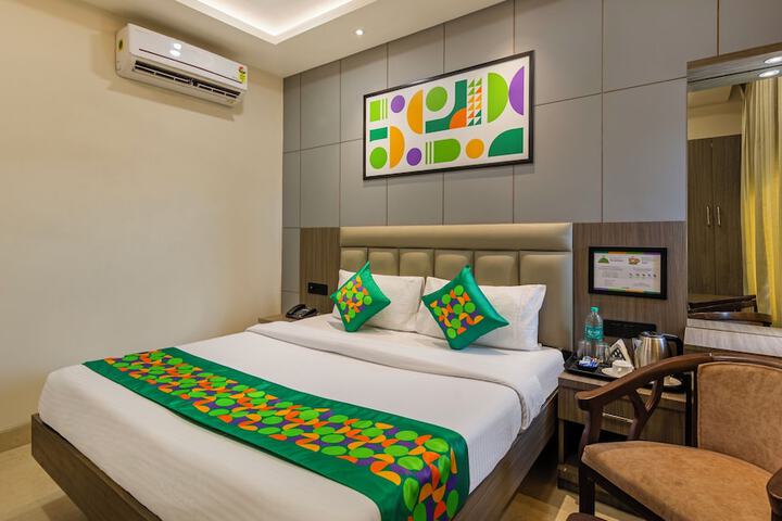 Room 15 of 29
