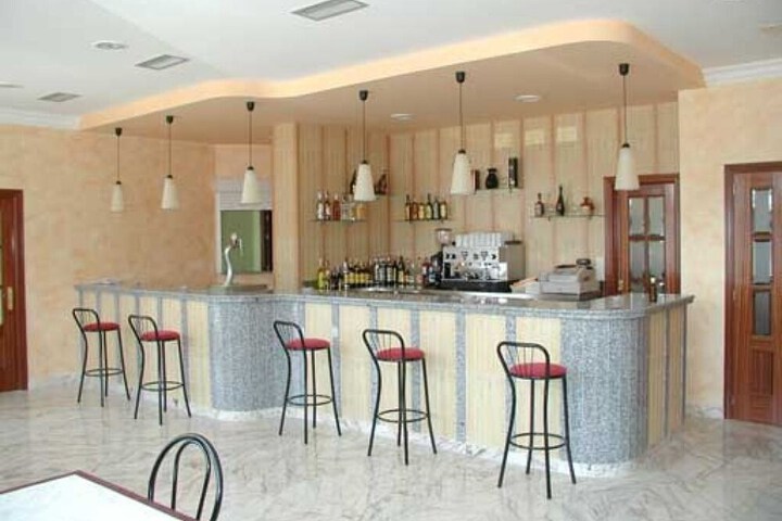 Lounge 52 of 62