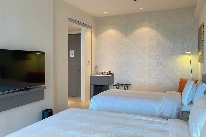 Room 18 of 63