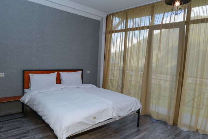 Room 16 of 48