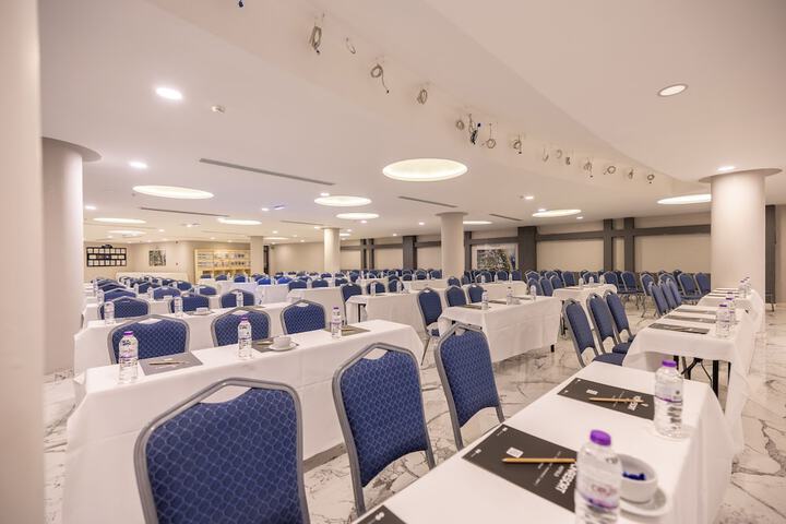 Meeting 207 of 252