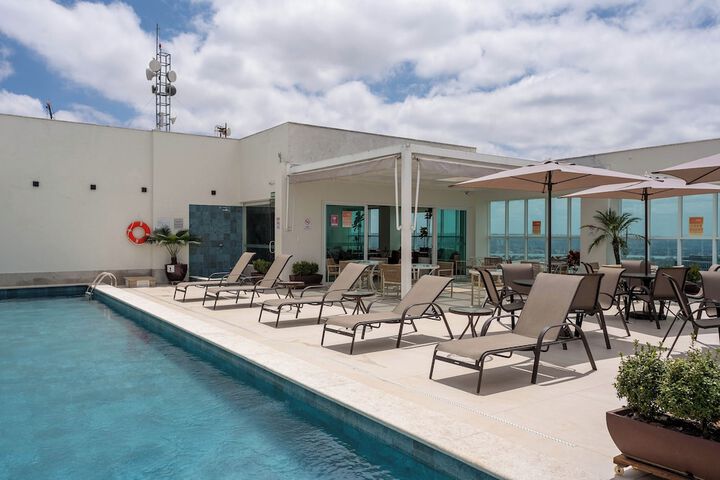 Pools & Facilities