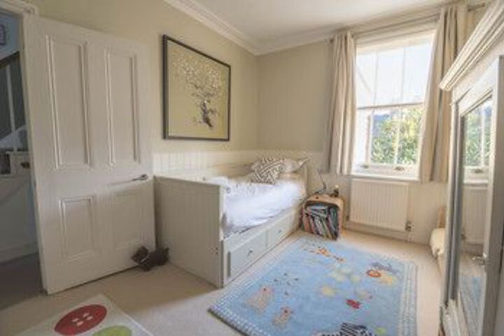 Room 10 of 31
