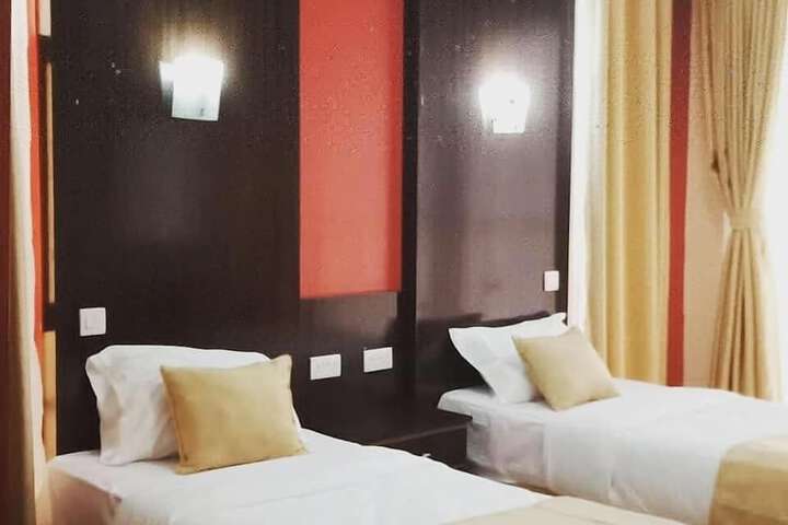 Room 13 of 29