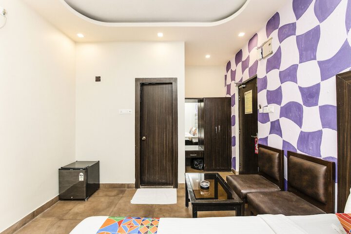Room 15 of 25