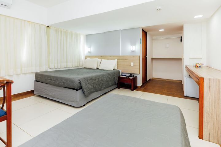 Room 9 of 36