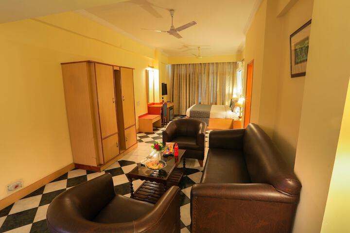 Room 26 of 60