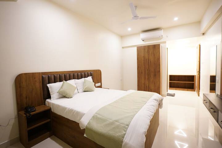 Room 5 of 19