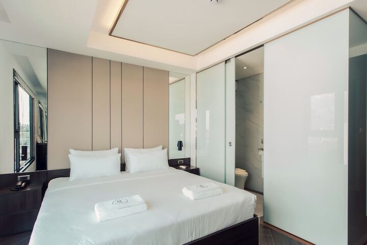 Room 27 of 91