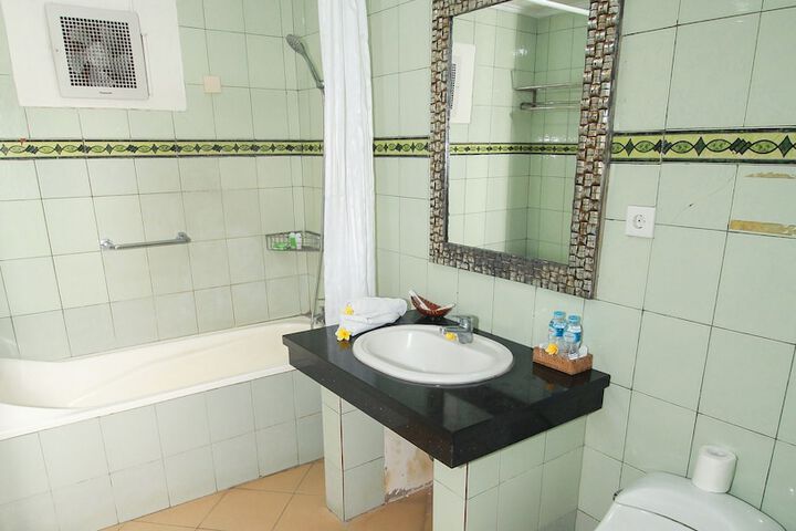 Bath Interior
