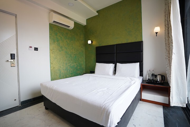 Room 4 of 53