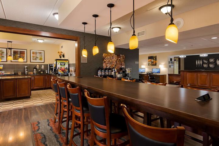 Breakfast area