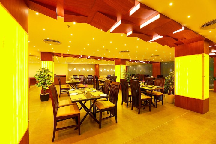 Dining 38 of 61