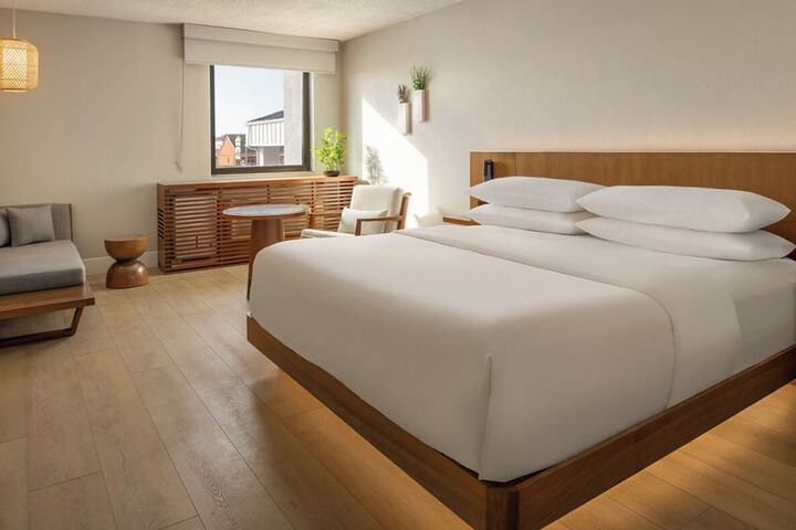 Room 4 of 19