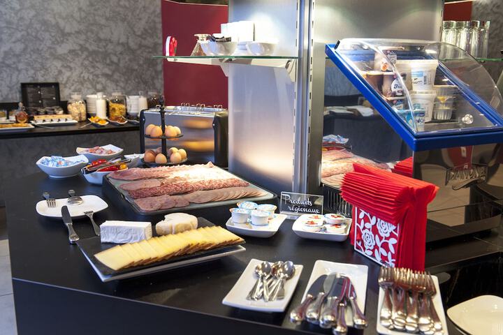 Breakfast/Coffee Service 44 of 70