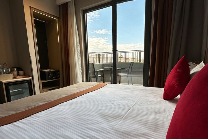 Room 46 of 96