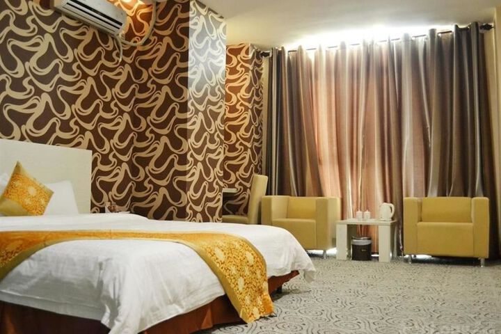 Room 20 of 71