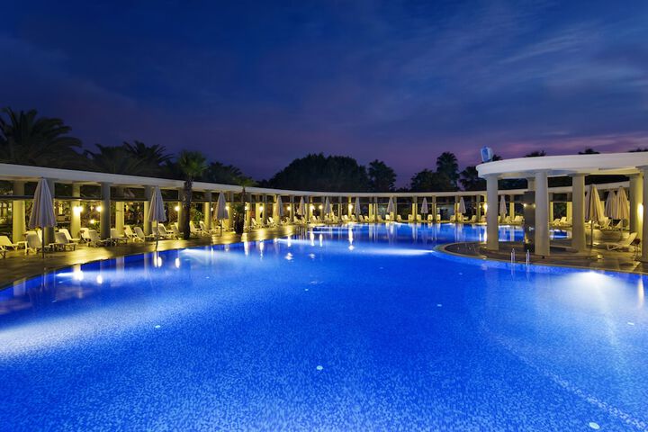 Pool 58 of 102