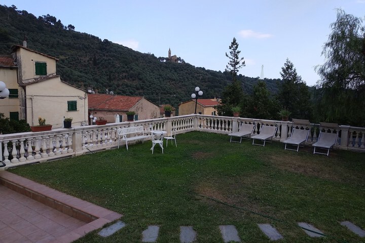 Hotel Exterior 42 of 47