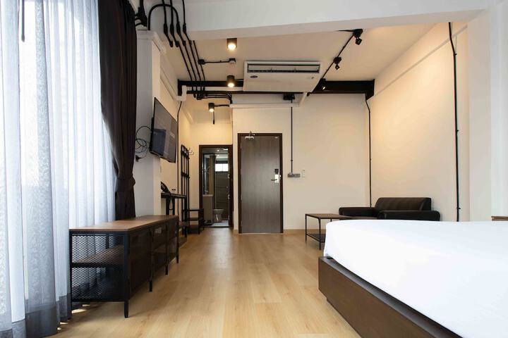 Room 26 of 77