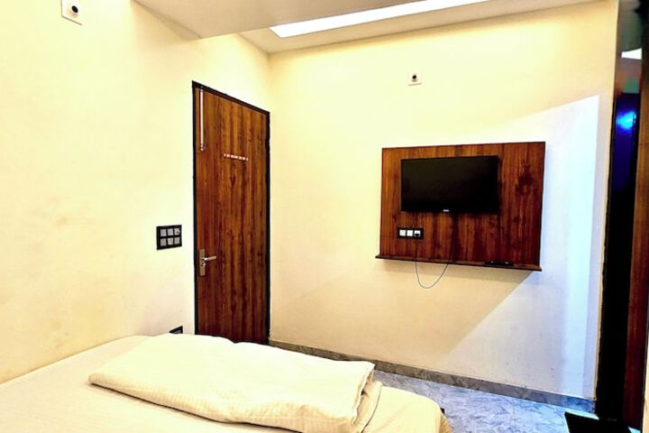 Room 10 of 54