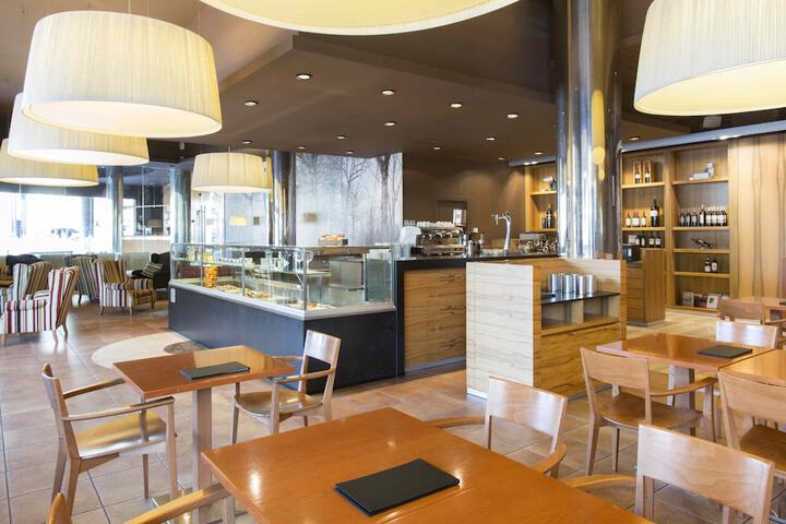 Coffee shop