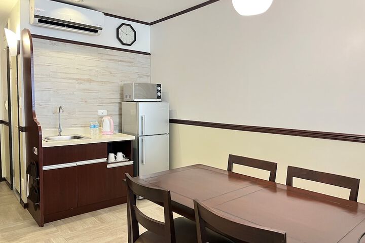 Room 30 of 49
