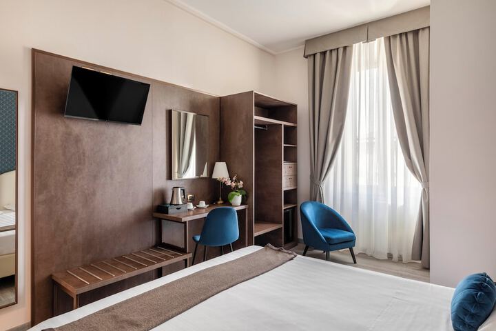 Room 50 of 82
