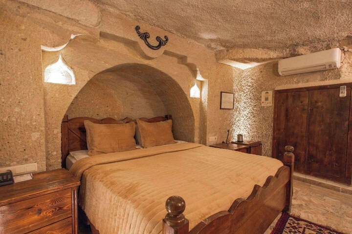 Room 14 of 61
