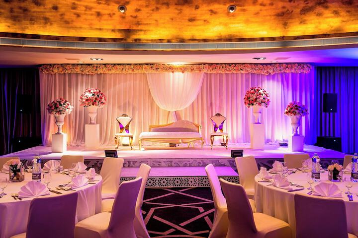 Ballroom/Hall 229 of 251