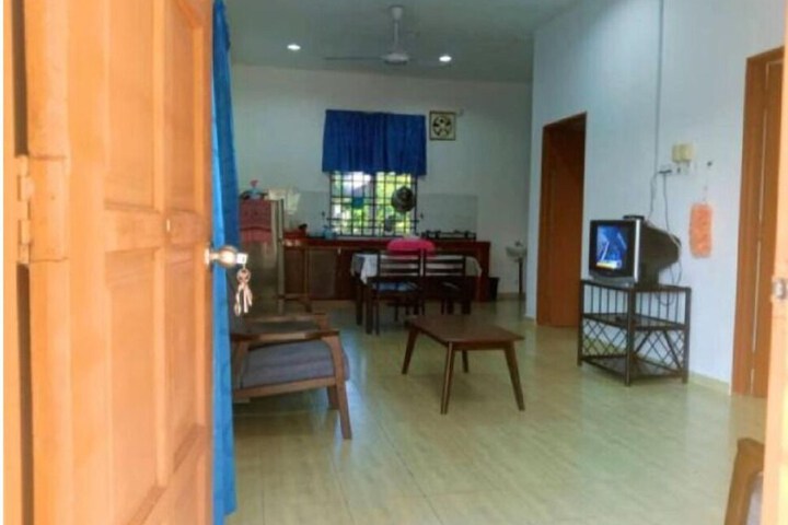 Room 11 of 20