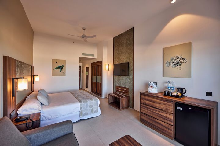 Room 5 of 44