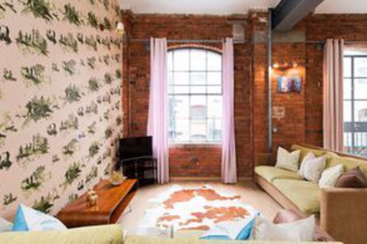 Room 25 of 29