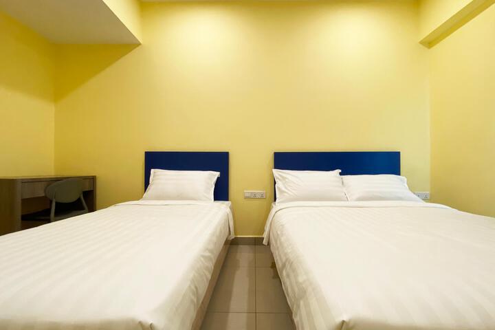 Room 3 of 21