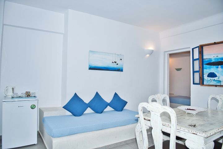 Room 28 of 61