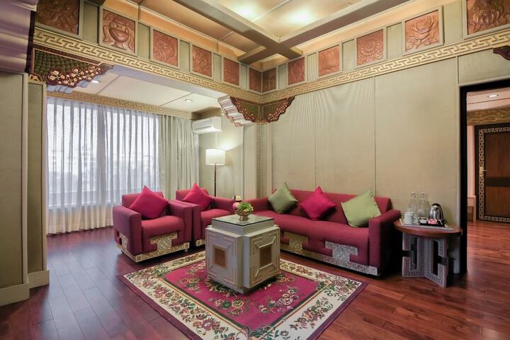 Room 47 of 145
